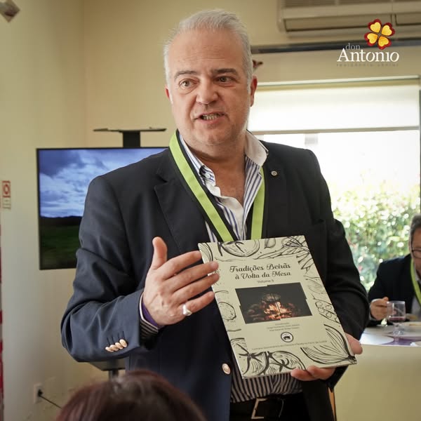 Residência Sénior Don António recebe almoço temático com a Confraria da Cherovia