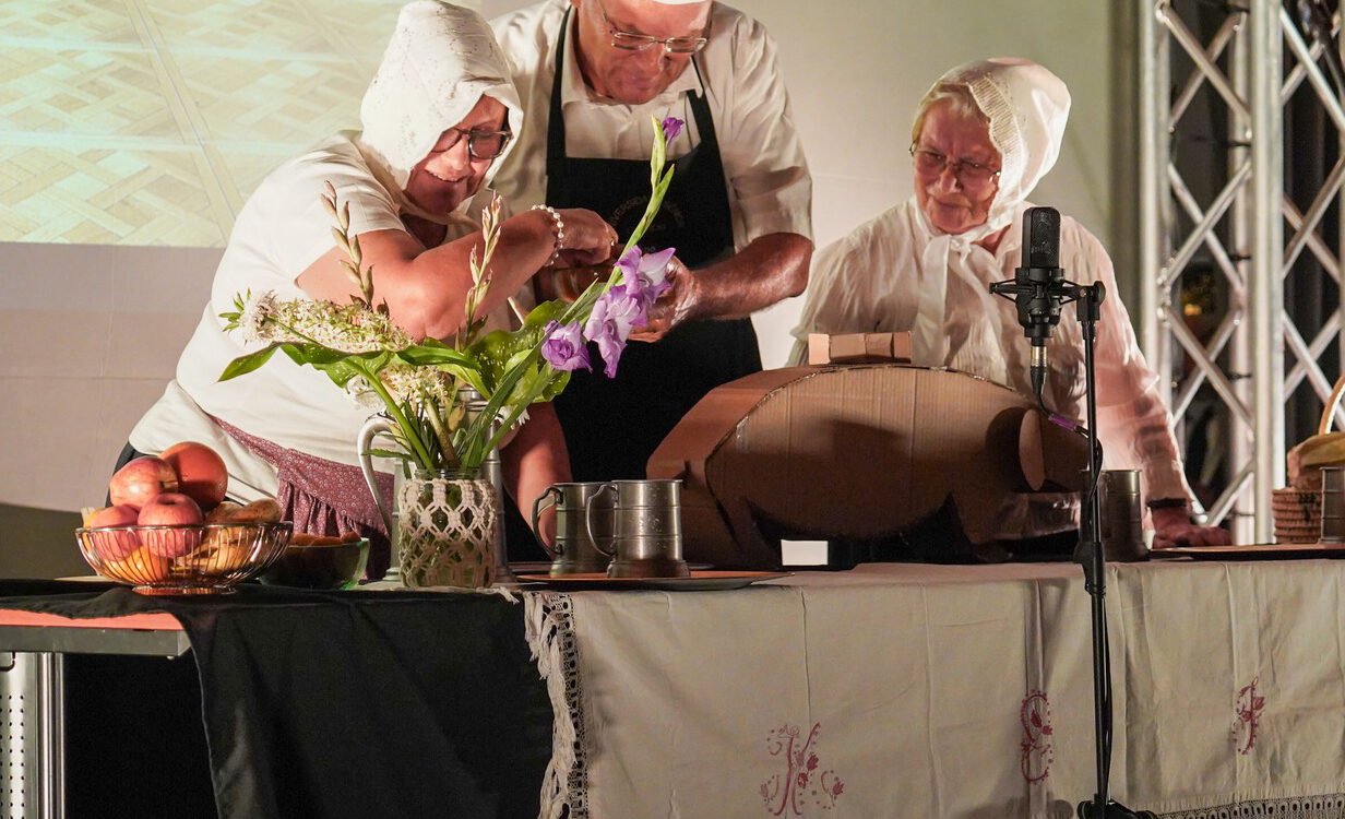 Teatro Sénior de Oleiros Lotou o Multiusos e Fez Rir a Plateia