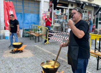 Utentes do Lar Major Rato marcam presença Festa das Papas