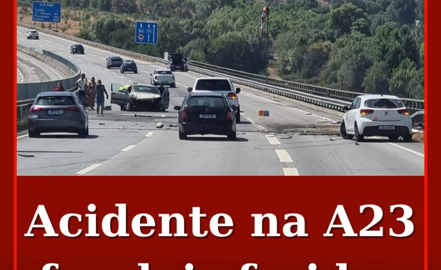 Acidente na A23 faz dois feridos