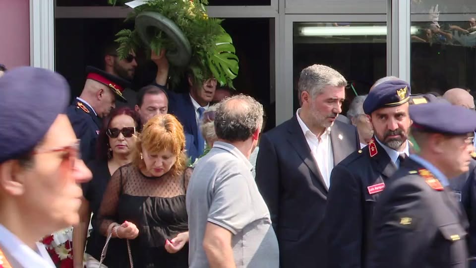 EM DIRETO: BEIRA BAIXA TV - Funeral do Bombeiro Daniel Agrelo, na Covilhã