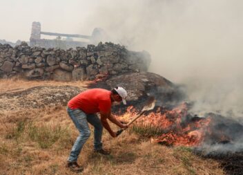 Linha de fogo com dez quilómetros e nova frente preocupam no Sabugal