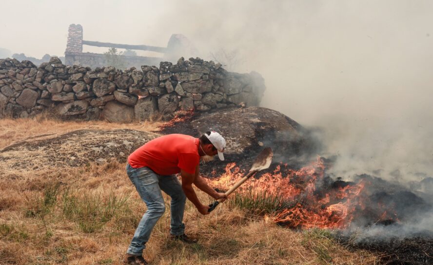 Linha de fogo com dez quilómetros e nova frente preocupam no Sabugal
