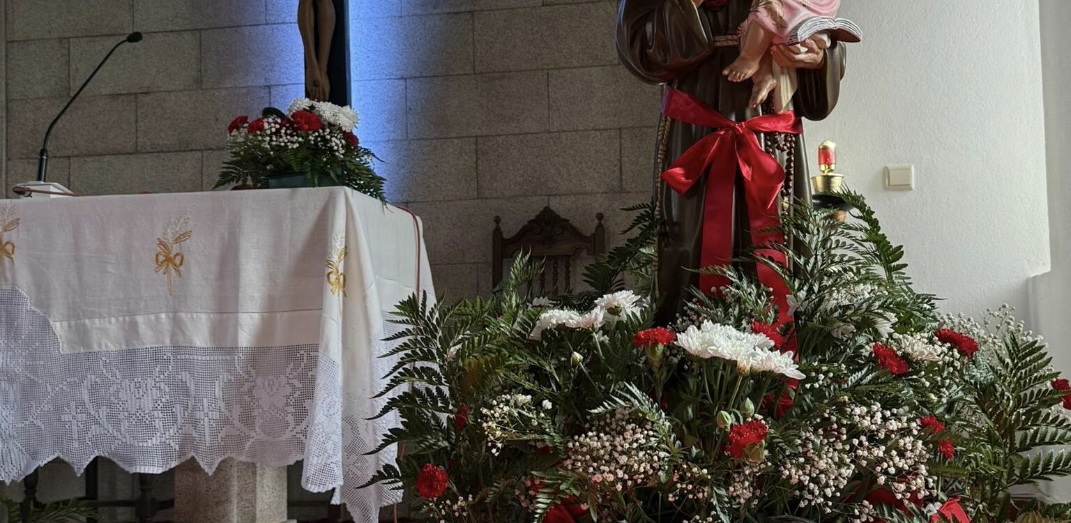 Procissão em honra de Santo António