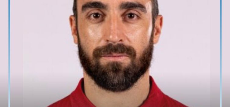 Ricardinho anuncia fim da carreira