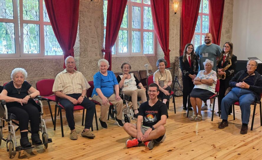 Banda da Covilhã recebe residentes da Residência Sénior Senhora do Carmo