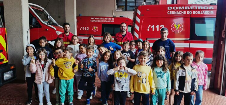 Crianças visitam quartel dos Bombeiros de Cernache do Bonjardim