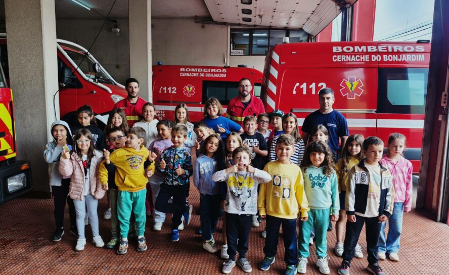 Crianças visitam quartel dos Bombeiros de Cernache do Bonjardim