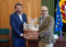 Ministro das Infraestruturas reforça compromisso com melhoria do acesso entre Ol