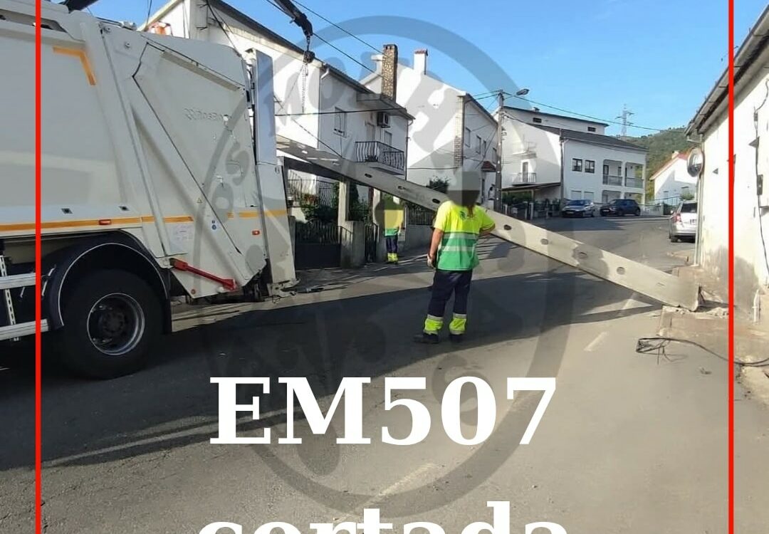 Queda de poste corta trânsito na EM507, início da Boidobra – Covilhã