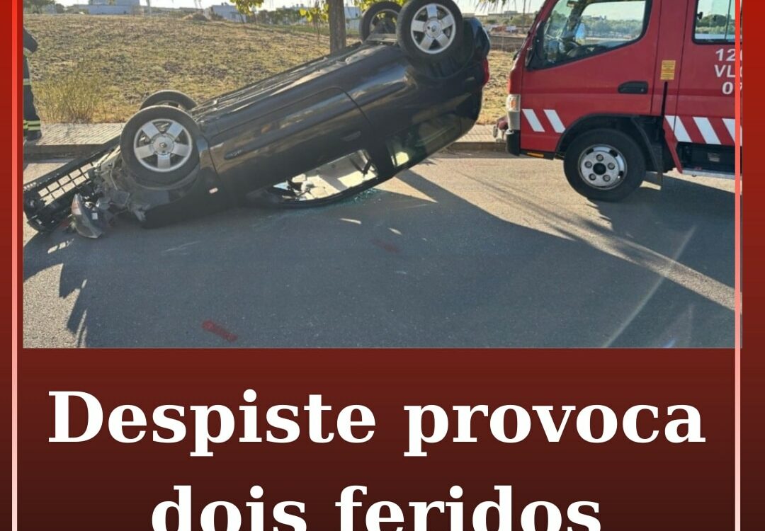 Uma viatura despistou-se esta manhã, tendo colidido com uma árvore e de seguida