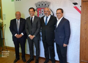 AFCB distingue entidades formadoras do distrito