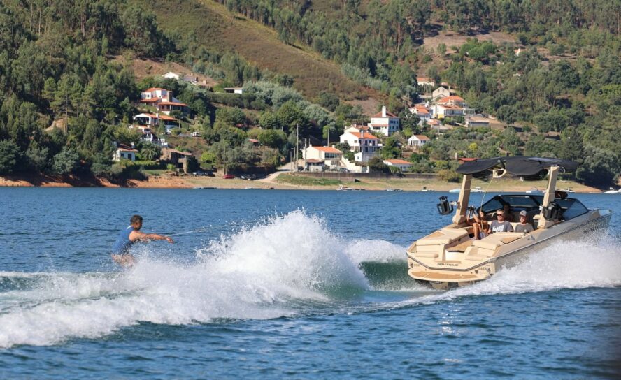 Campeonato Nacional de Wake agita o Trízio com talento e adrenalina