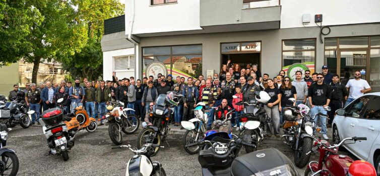 Passeio de Motos Antigas reúne mais de uma centena de participantes em Castelo B