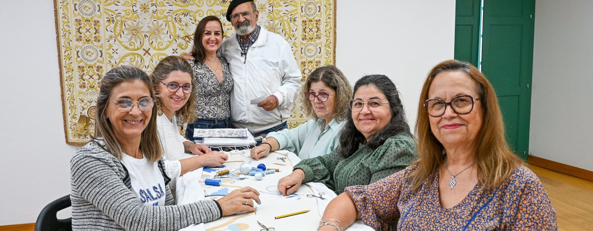 𝗕𝗲𝗶𝗿𝗮 𝗕𝗮𝗶𝘅𝗮 𝗧𝗩 𝗲𝗻𝘁𝗿𝗲𝘃𝗶𝘀𝘁𝗮 𝗦𝗮𝗿𝗮 𝗩𝗮𝗹𝗲́𝗿𝗶𝗼, 𝗰𝗼𝗼𝗿𝗱𝗲𝗻𝗮𝗱𝗼𝗿𝗮 𝗱𝗼 𝗖𝗲𝗻𝘁𝗿𝗼 𝗱𝗲 𝗜𝗻𝘁𝗲𝗿𝗽𝗿𝗲𝘁𝗮𝗰̧𝗮