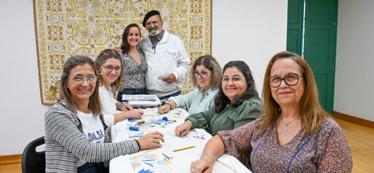 𝗕𝗲𝗶𝗿𝗮 𝗕𝗮𝗶𝘅𝗮 𝗧𝗩 𝗲𝗻𝘁𝗿𝗲𝘃𝗶𝘀𝘁𝗮 𝗦𝗮𝗿𝗮 𝗩𝗮𝗹𝗲́𝗿𝗶𝗼