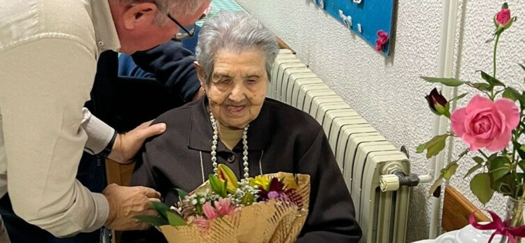 Dª Maria dos Santos Lopes celebra 101 anos