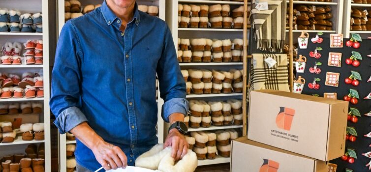 Na Artesanato Duarte encontra artigos de decoração, para casa e jardim. Visite-n