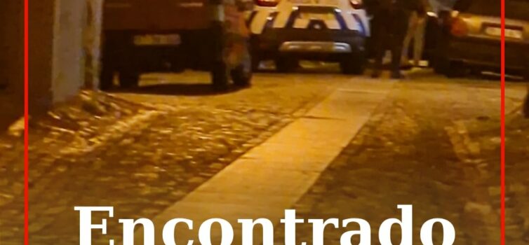 Um homem foi encontrado morto esta noite na Rua Mousinho Magro