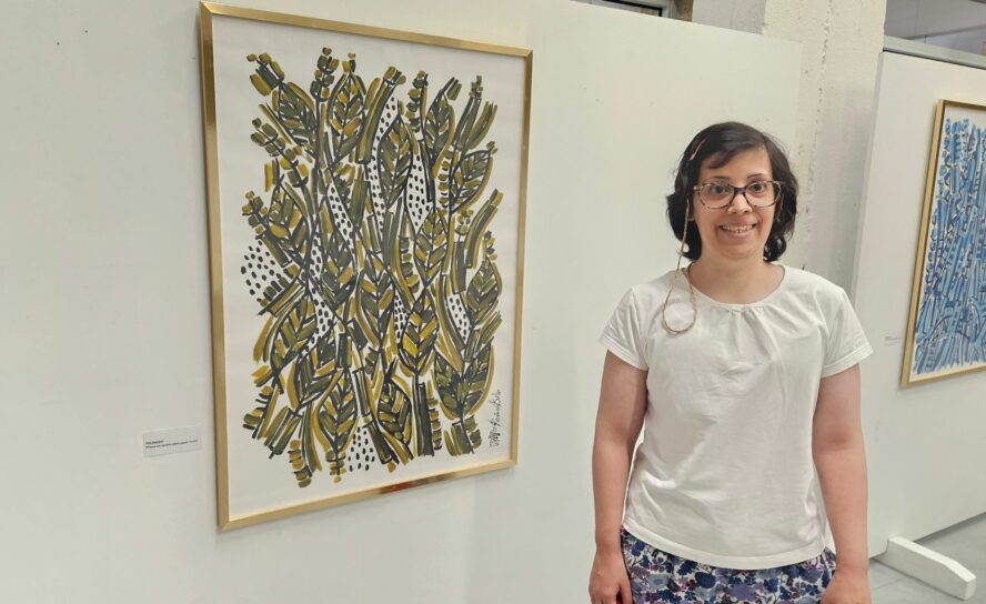 Utentes da APPACDM de Castelo Branco visitam exposição “Cores do Mundo”