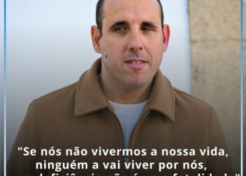 "𝗦𝗲 𝗻𝗼́𝘀 𝗻𝗮̃𝗼 𝘃𝗶𝘃𝗲𝗿𝗺𝗼𝘀 𝗮 𝗻𝗼𝘀𝘀𝗮 𝘃𝗶𝗱𝗮, 𝗻𝗶𝗻𝗴𝘂𝗲́𝗺 𝗮 𝘃𝗮𝗶 𝘃𝗶𝘃𝗲𝗿 𝗽𝗼𝗿 𝗻𝗼́𝘀, 𝘂𝗺𝗮 𝗱𝗲𝗳𝗶𝗰𝗶𝗲̂