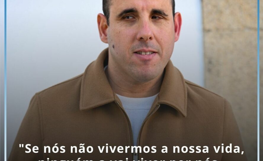 "𝗦𝗲 𝗻𝗼́𝘀 𝗻𝗮̃𝗼 𝘃𝗶𝘃𝗲𝗿𝗺𝗼𝘀 𝗮 𝗻𝗼𝘀𝘀𝗮 𝘃𝗶𝗱𝗮, 𝗻𝗶𝗻𝗴𝘂𝗲́𝗺 𝗮 𝘃𝗮𝗶 𝘃𝗶𝘃𝗲𝗿 𝗽𝗼𝗿 𝗻𝗼́𝘀, 𝘂𝗺𝗮 𝗱𝗲𝗳𝗶𝗰𝗶𝗲̂