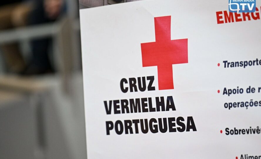 Novos voluntários da Cruz Vermelha de Castelo Branco realizam juramento de compr