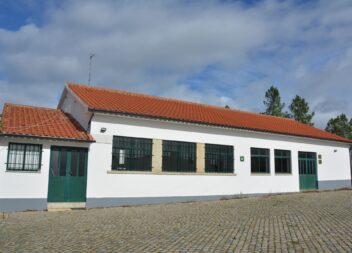 Associação de Sobrainho da Ribeira com edifício requalificado