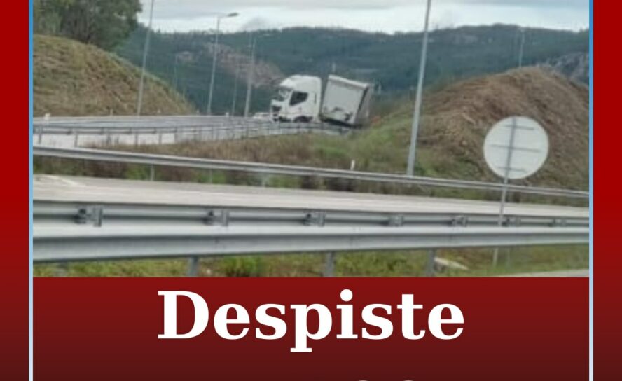 Camião despista-se no IC8