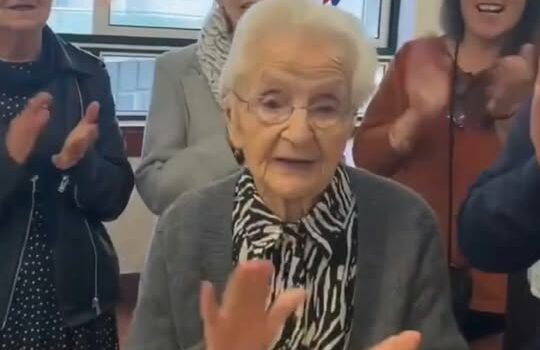 D.ª Luísa Carmona celebra 104 anos