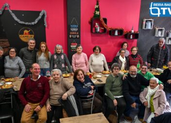 Grupo de residentes no Castelo promovem almoço