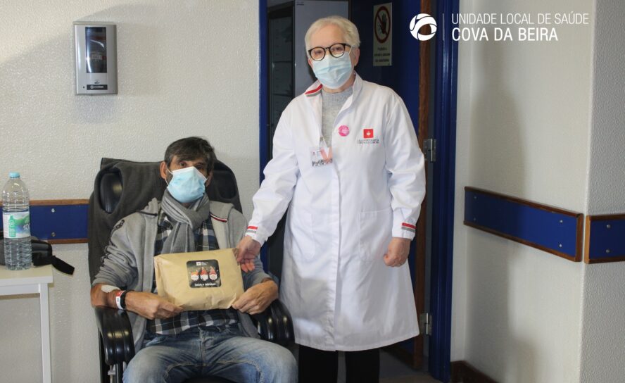 LPCC leva “Miminho de Natal” aos doentes oncológicos da ULS Cova da Beira