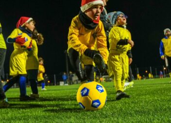 Pai Natal antecipou o Natal no Campo de Jogos António Coelho Trigueiros de Aragã