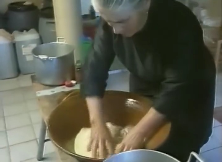 Recordar é Viver \ 1997 : Confeção de filhós, presépio gigante e música do Conse