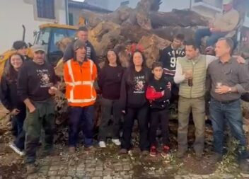 São Miguel de Acha já ergueu o madeiro