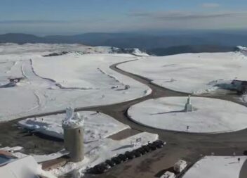Serra da Estrela pintada de branco