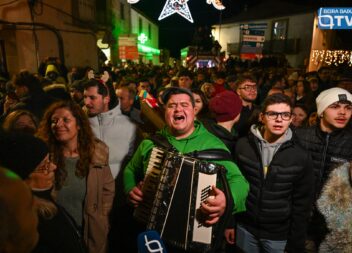 Tradição cumprida com o acender do Maior Madeiro de Portugal