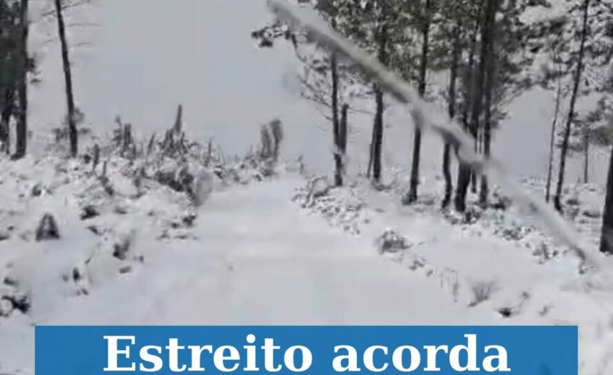 Estreito acorda coberto de neve