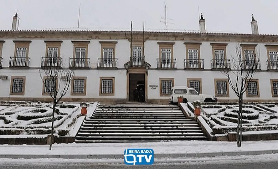 Castelo Branco coberta de branco
