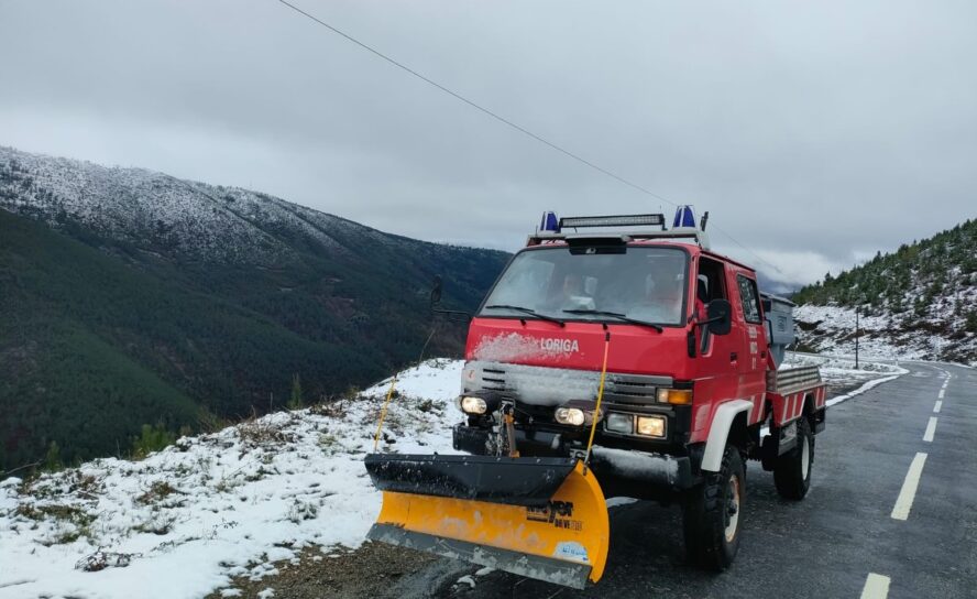 Concelho de Seia acorda coberto de neve