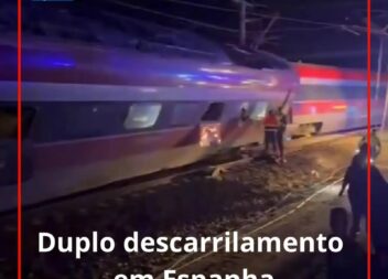 Dois comboios de alta velocidade descarrilaram este domingo na região de Córdoba