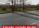 Estrada no Fundão cortada devido à queda de poste