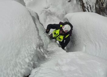 GNR realiza treino de busca e resgate em ambiente de neve na Serra da Estrela