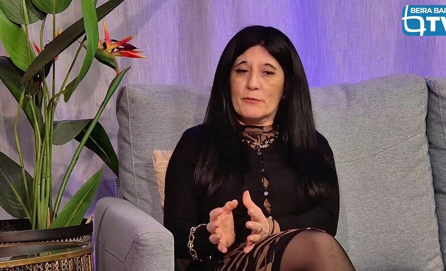 "HÁ CONVERSA" com Célia Teixeira