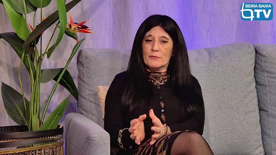 "HÁ CONVERSA" com Célia Teixeira