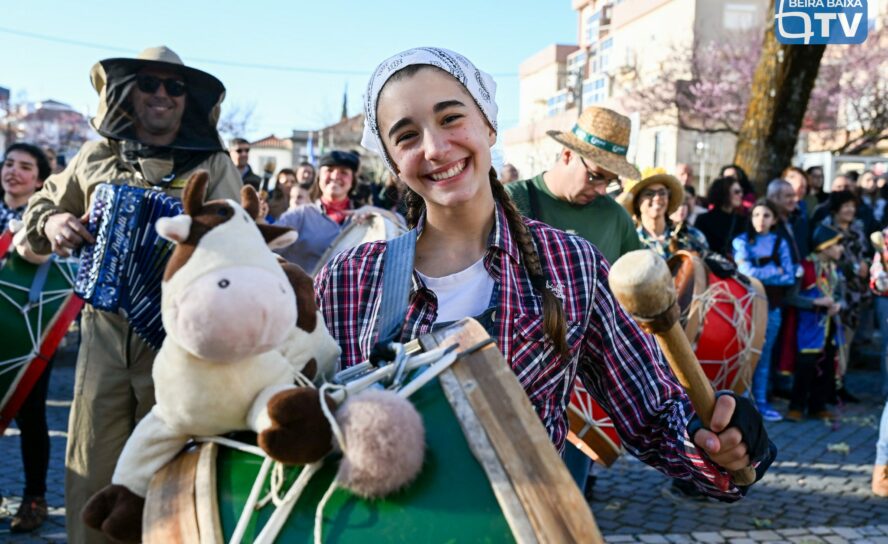 Beira Baixa TV a ajouté des photos à l’album : Desfile de Carnaval no Fundão