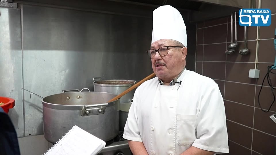 Alberto Lopes um mestre na cozinha caseira \nNatural da aldeia de Tripeiro, freg