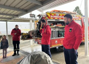 Bombeiros visitam escola de Belmonte
