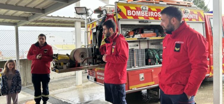 Bombeiros visitam escola de Belmonte