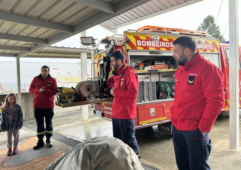 Bombeiros visitam escola de Belmonte